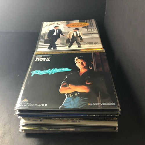 Title laserdiscs - "q, |